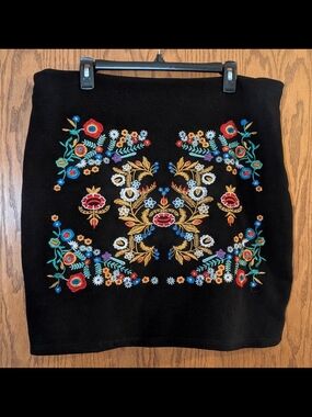 SHEIN Black Mini Skirt with Multicolor Floral Embroidery